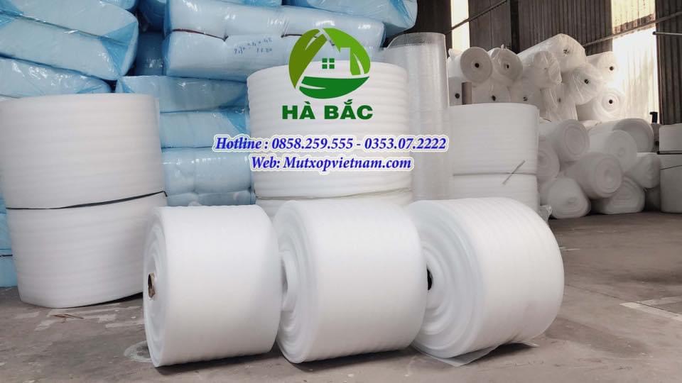 cuộn mút xốp pe foam cắt khúc