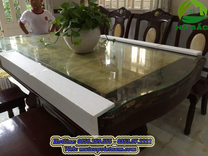 góc xốp lót cạnh bàn