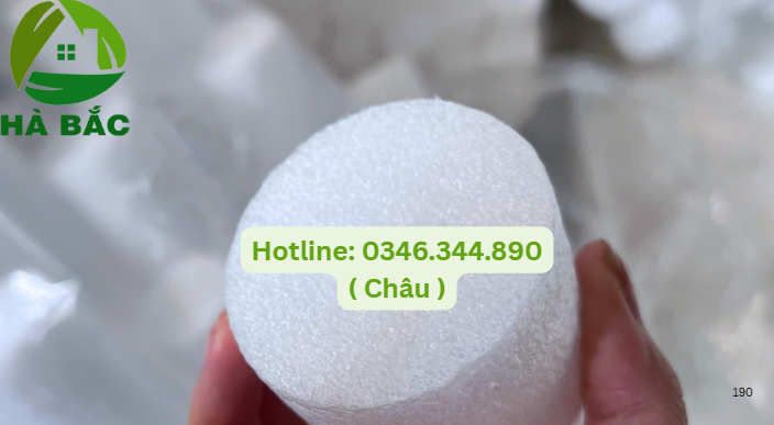 ống xốp dẻo cắm hoa tại nhà máy sản xuất