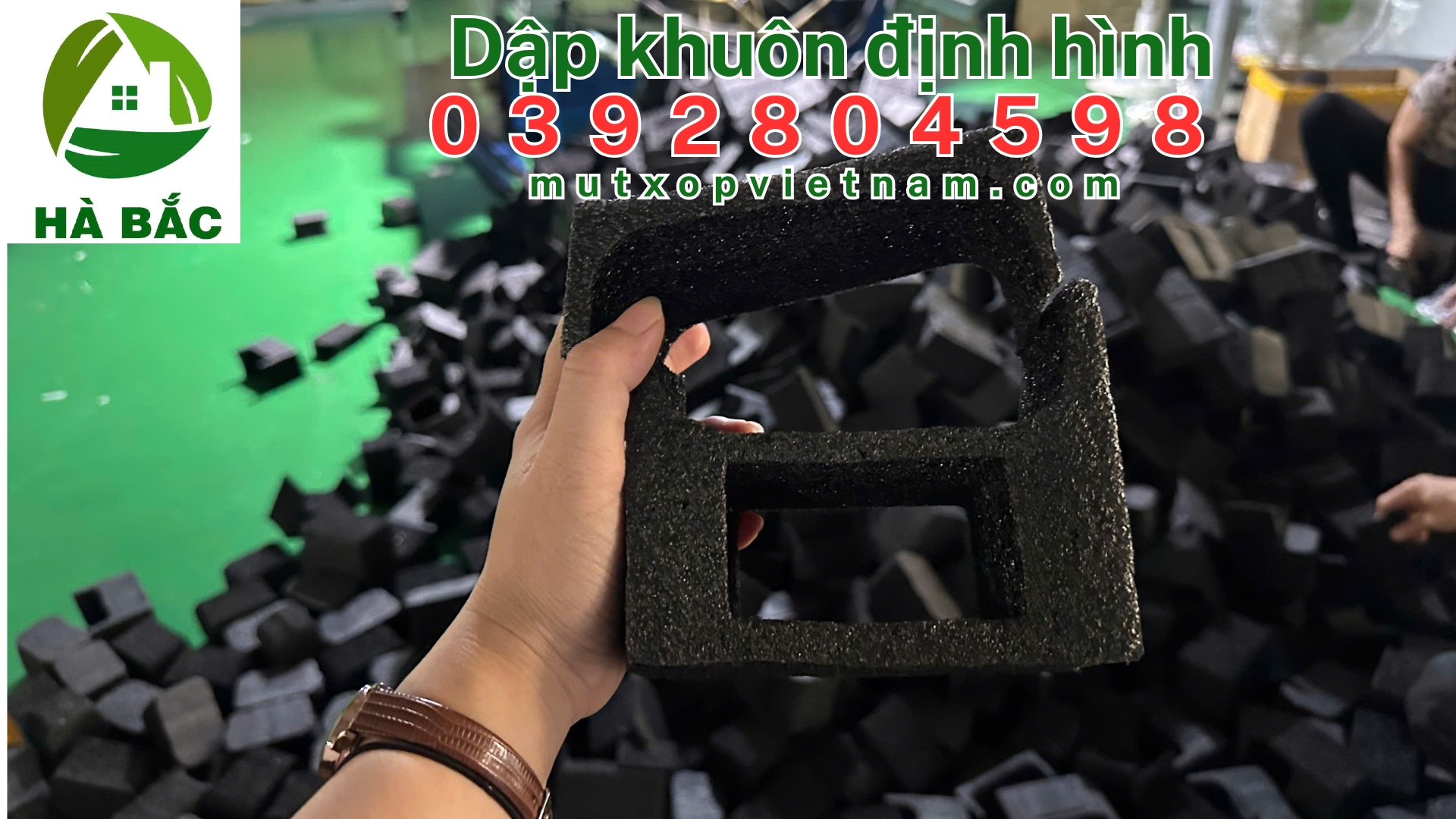 xop-pe-foam-epe-dinh-hinh-mau-den xop-pe-foam-epe-dinh-hinh-mau-den